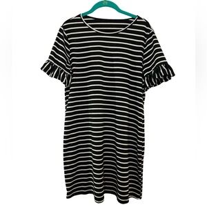 Black and White Striped Dress with Ruffled Sleeves Size M